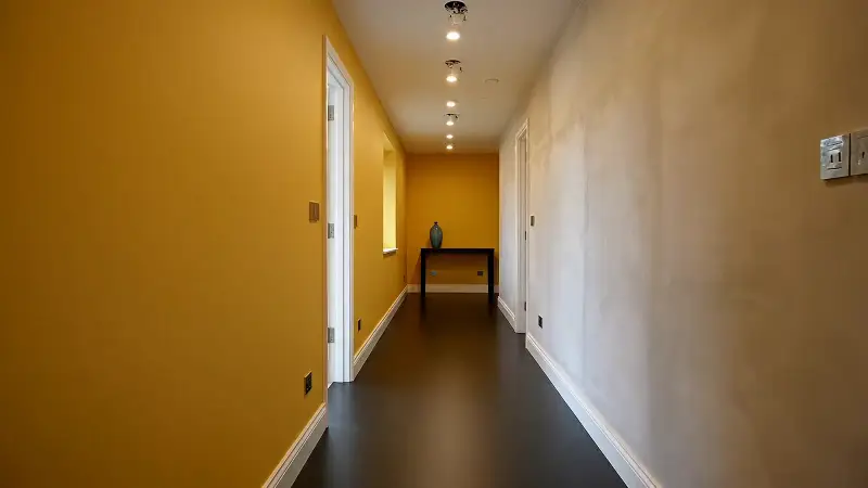 Standbild aus dem Video „Fertig“